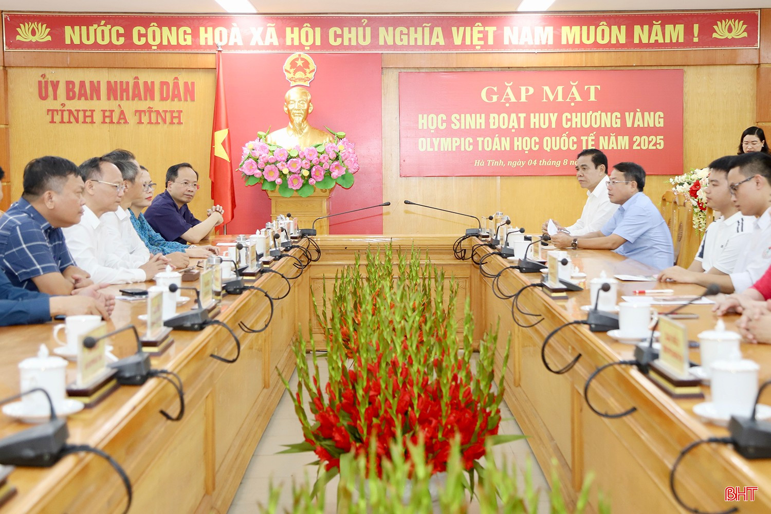 Toàn cảnh buổi gặp mặt.