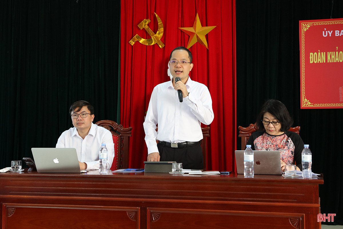 Ông Đinh Công Sỹ - Phó Chủ nhiệm Ủy ban Văn hoá, Giáo dục của Quốc hội kết luận buổi làm việc.