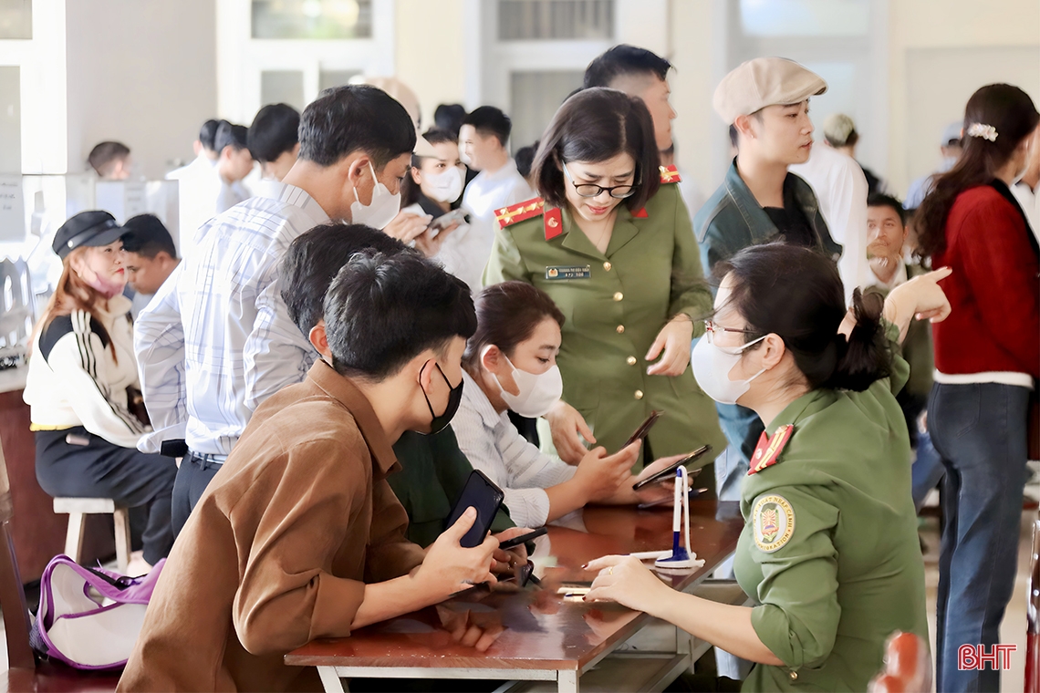 Người làm hộ chiếu, giấy thông hành tăng mạnh sau tết ở Hà Tĩnh