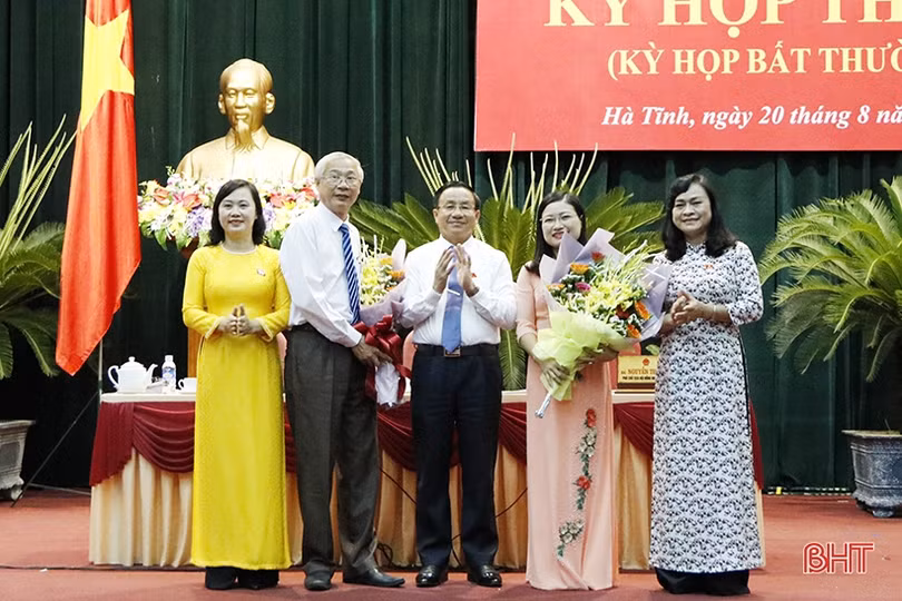 Bà Nguyễn Thị Nguyệt được bầu giữ chức Trưởng ban Văn hóa - Xã hội HĐND tỉnh Hà Tĩnh