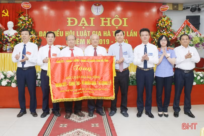 Hội Luật gia Hà Tĩnh đoàn kết - sáng tạo - vì dân - vì công lý