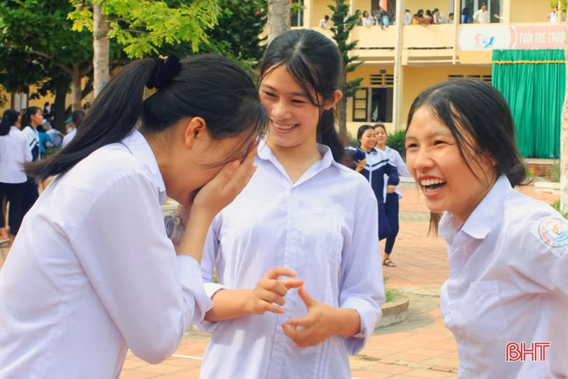 Những khoảnh khắc vui tươi ngày tựu trường của học sinh Hà Tĩnh