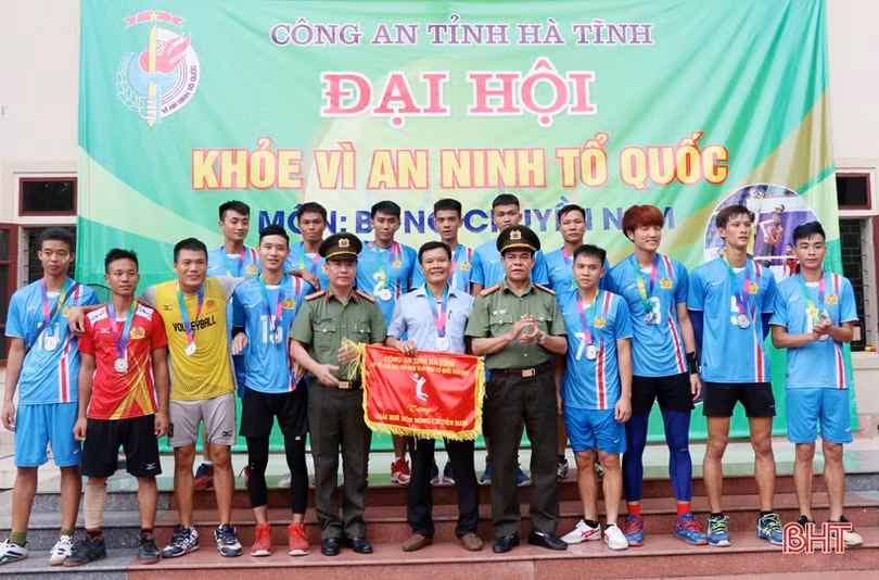 Công an thành phố vô địch Giải bóng chuyền toàn ngành Công an Hà Tĩnh