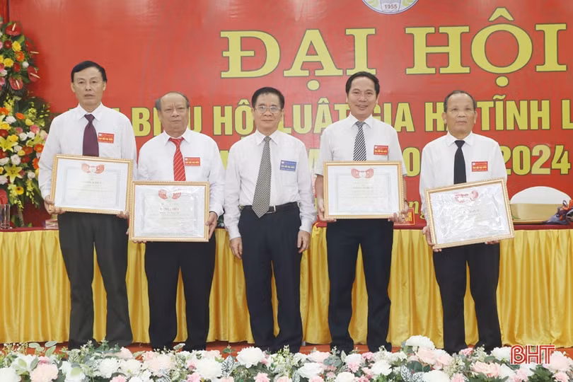 Hội Luật gia Hà Tĩnh đoàn kết - sáng tạo - vì dân - vì công lý
