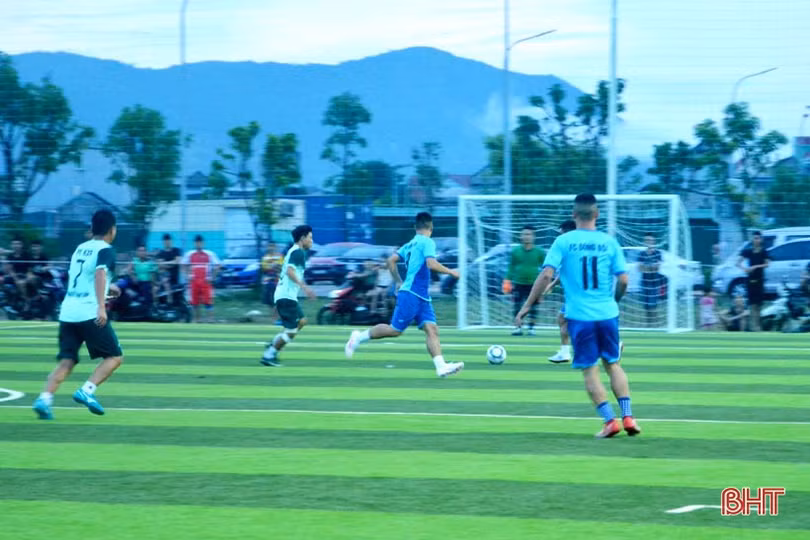 12 câu lạc bộ tranh tài Giải Bóng đá Kỳ Anh League lần thứ nhất