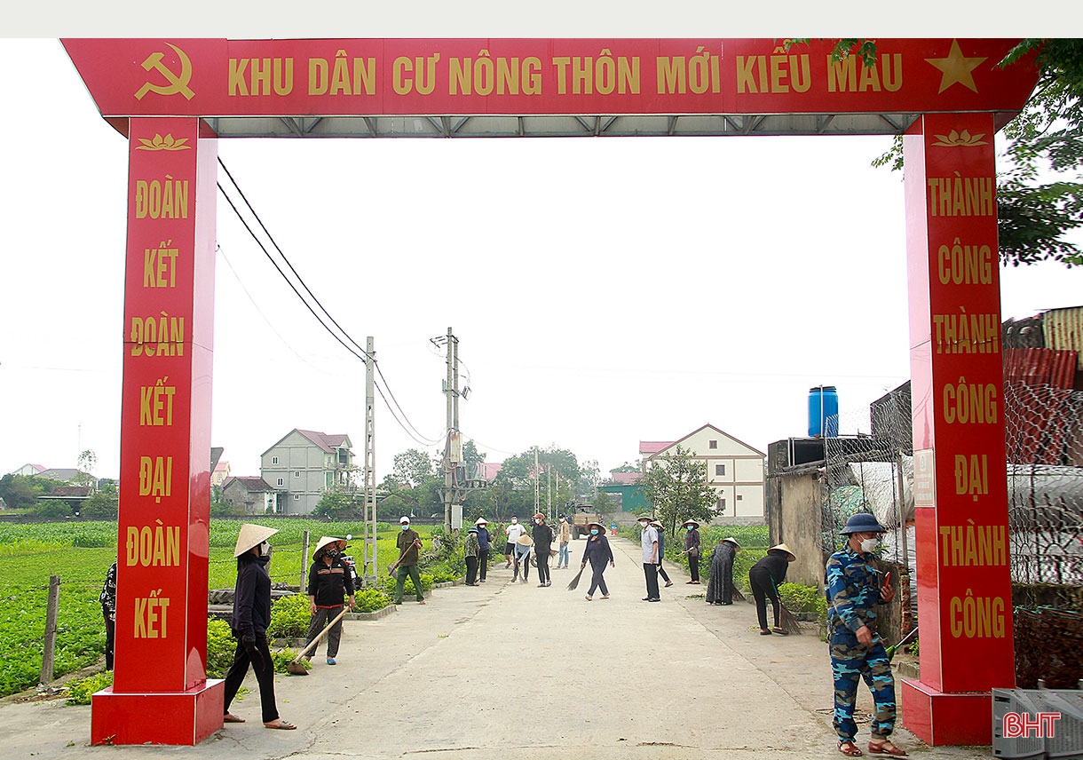 Trưởng thôn vùng giáo ở Hà Tĩnh 35 năm “vác tù và hàng tổng”