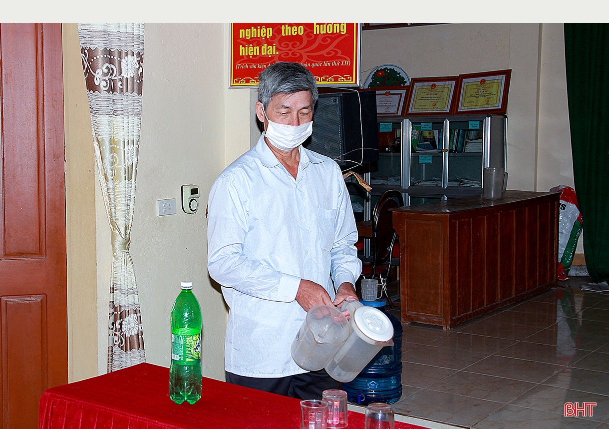 Trưởng thôn vùng giáo ở Hà Tĩnh 35 năm “vác tù và hàng tổng”