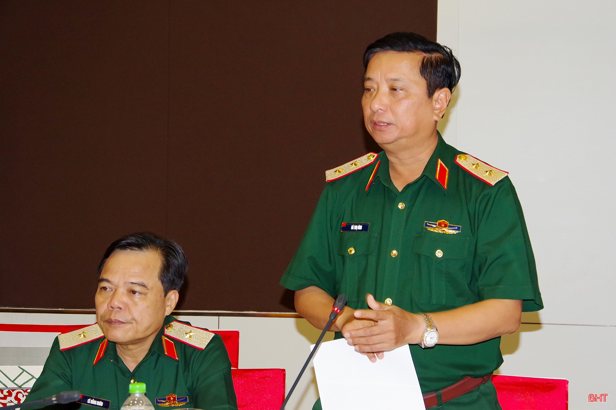 bqbht_br_anh-tu-lenh-phat-bieu-1.jpg
