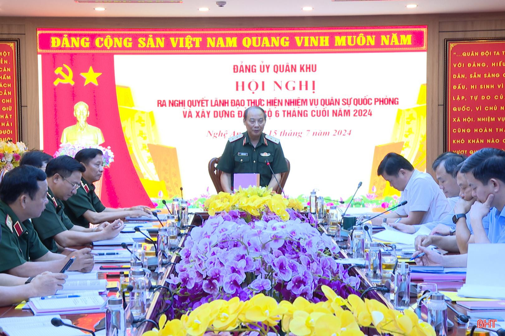 Anh 10 Chinh uy QK ket luan Hoi nghi.jpg