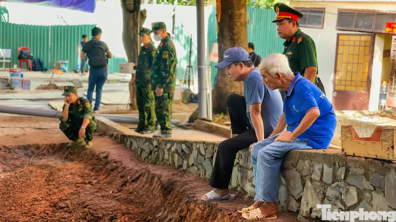 Cuộc tìm kiếm, quy tập hài cốt liệt sĩ tại công viên Lê Thị Riêng không chỉ là hành trình tìm lại những người đã ngã xuống mà còn góp phần khép lại nỗi day dứt kéo dài gần 60 năm. Ảnh: Nguyễn Tiến