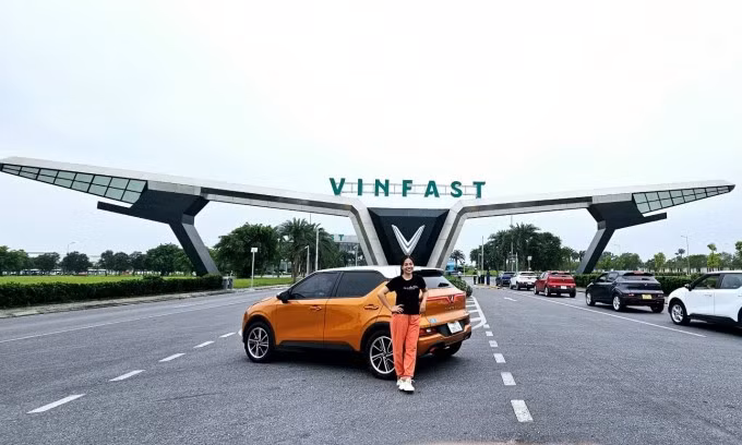 Chị Anh Thư – chủ xe VinFast VF 5 Plus. Ảnh: nhân vật cung cấp