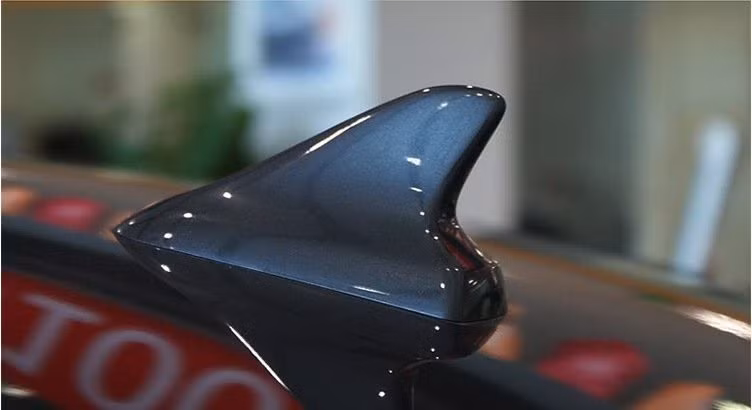 Ăng-ten vây cá mập giúp chiếc xe tăng tính thẩm mỹ.