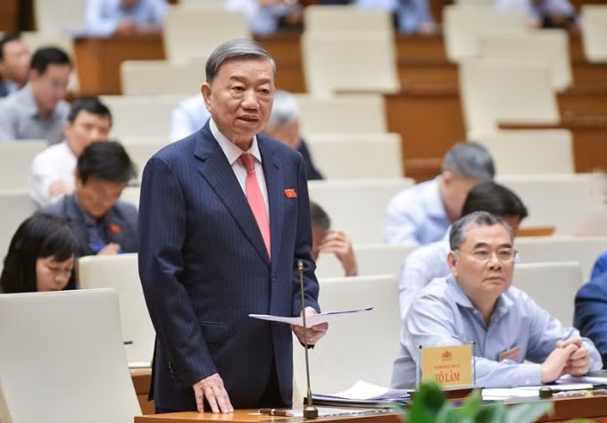 Đại tướng Tô Lâm - Bộ trưởng Bộ Công an trả lời chất vấn trước Quốc hội, tháng 11/2023. Ảnh: Media Quốc hội