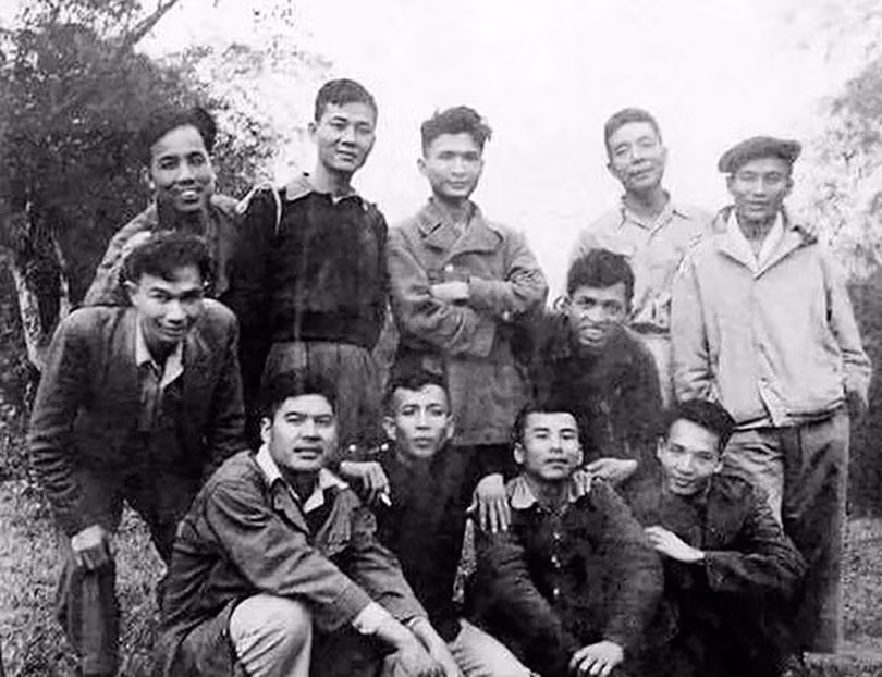 Thơ mới 2.jpg