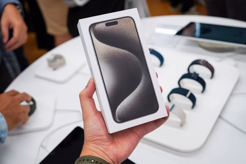 iPhone 15 Pro Max đến nay vẫn là phiên bản được người dùng tại Việt Nam chọn mua nhiều nhất (Ảnh: Thế Anh).