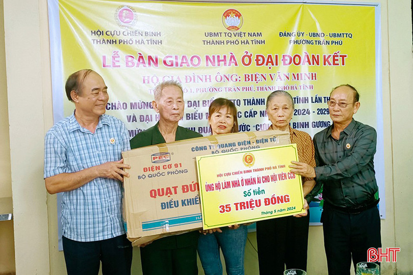 Hội Cựu chiến binh thành phố Hà Tĩnh ủng hộ 35 triệu làm nhà cho gia đình hội viên CCB Biện Văn Minh.