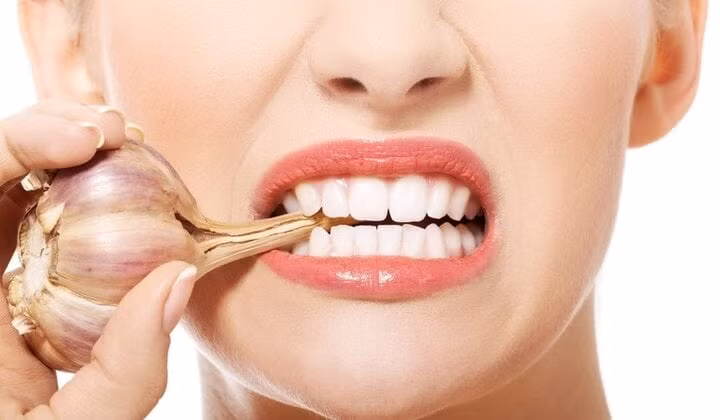 Tỏi rất giàu chất dinh dưỡng, có nhiều tác dụng cho sức khỏe. (Ảnh minh hoạ)