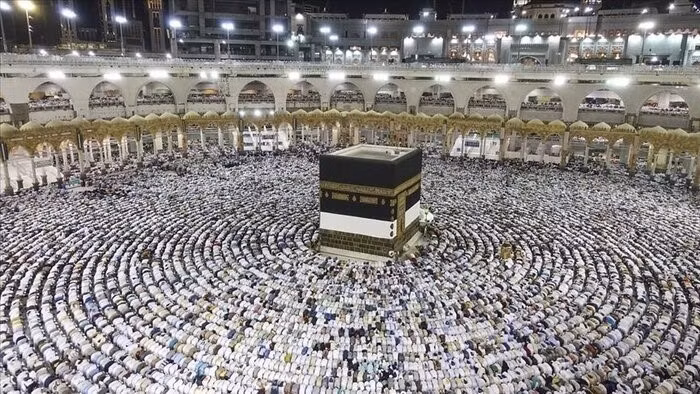 Các tín đồ Hồi giáo cầu nguyện tại Đền thờ Lớn ở thánh địa Mecca, Saudi Arabia, trong lễ hành hương Hajj. Ảnh: IRNA.