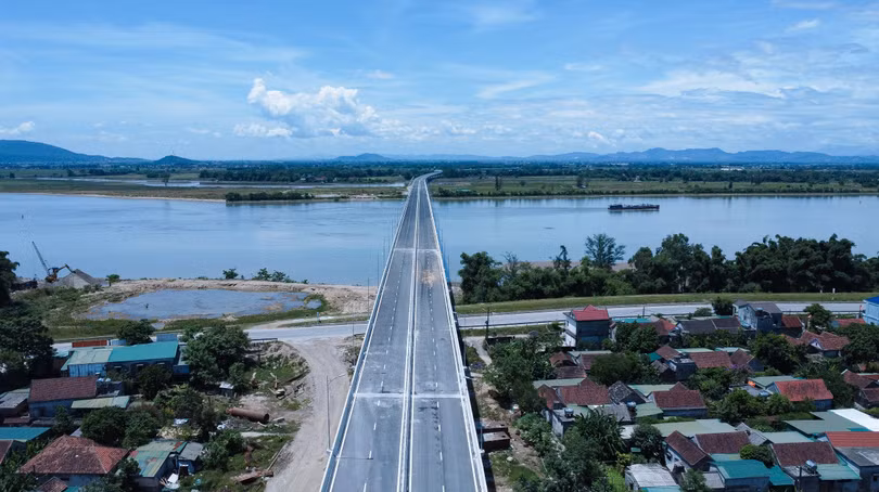 Trong thời gian đầu, 19km cuối tuyến cấm xe có tải trọng trên 10 tấn, còn xe khách lưu thông bình thường.