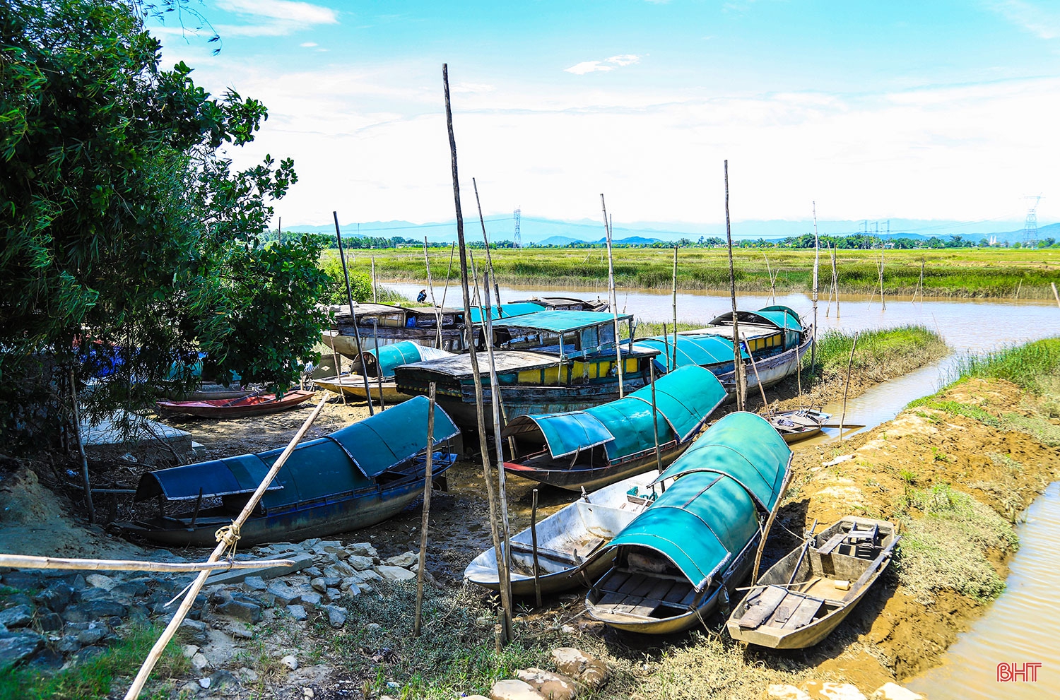 Xóm vạn chài Tiền Phong và khát vọng lên bờ