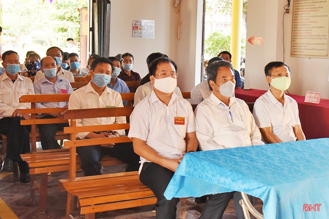 Lãnh đạo Hà Tĩnh kiểm tra công tác bầu cử, động viên cử tri tại các khu vực bỏ phiếu