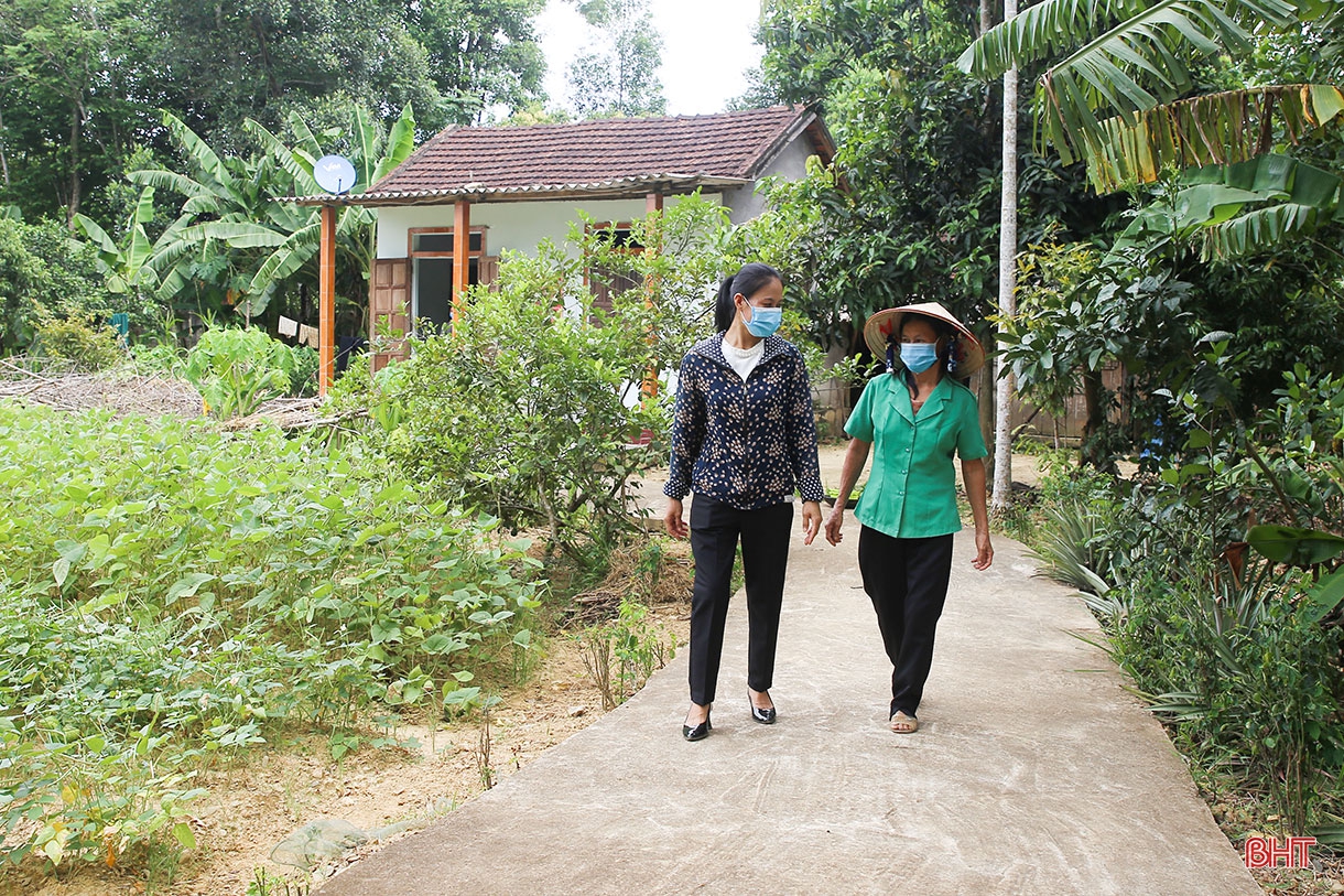 Đảng viên là người có đạo ở Hà Tĩnh - khi “hạt giống đỏ” được ươm mầm (bài 3): Nữ bí thư chi bộ nhiệt huyết với xây dựng nông thôn mới