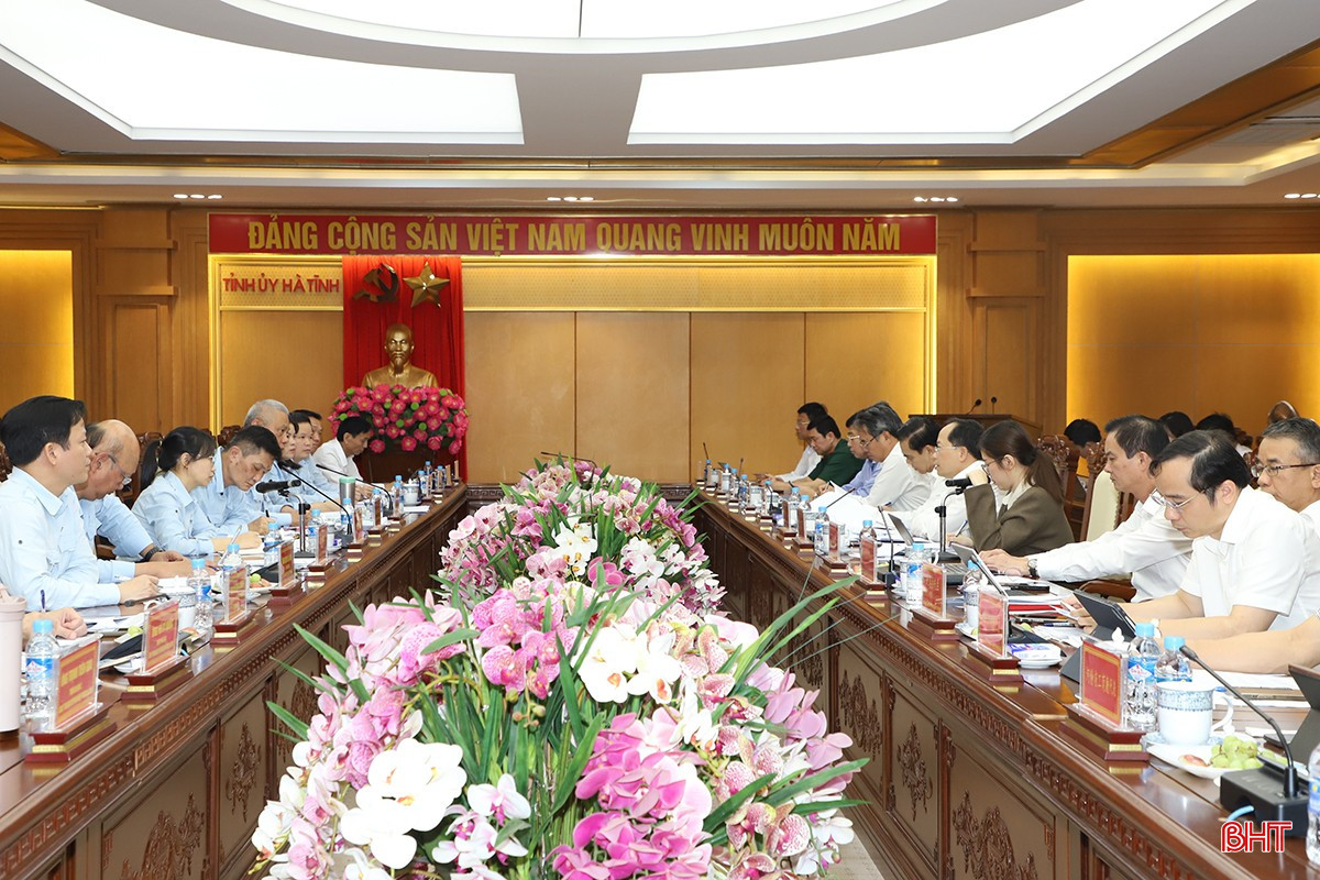 Các đại biểu tham dự buổi làm việc. bqbht_br_3.jpg