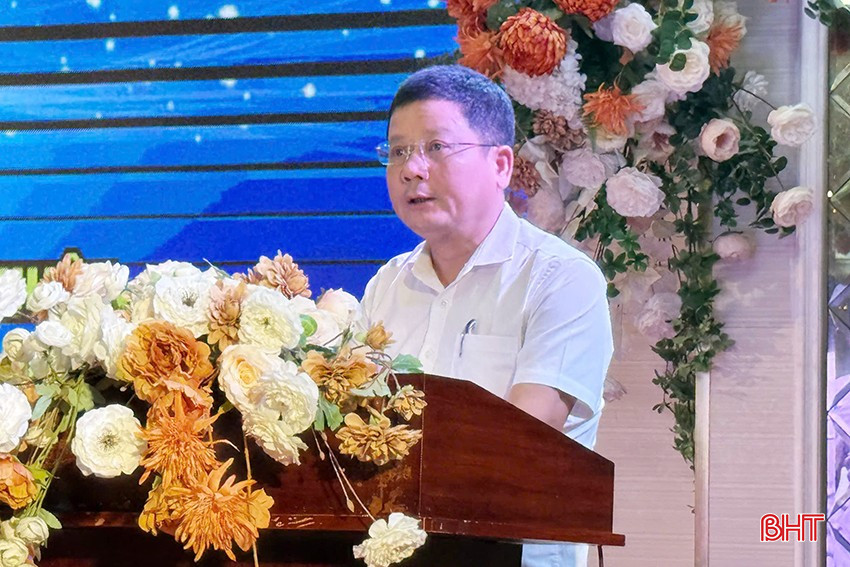 Ông Phan Trọng Bình - Phó Giám đốc Sở KH&CN Hà Tĩnh phát biểu khai mạc hội thảo. bqbht_br_z6654619897400-eddd6862762bda0deb930fec0bc79729.jpg