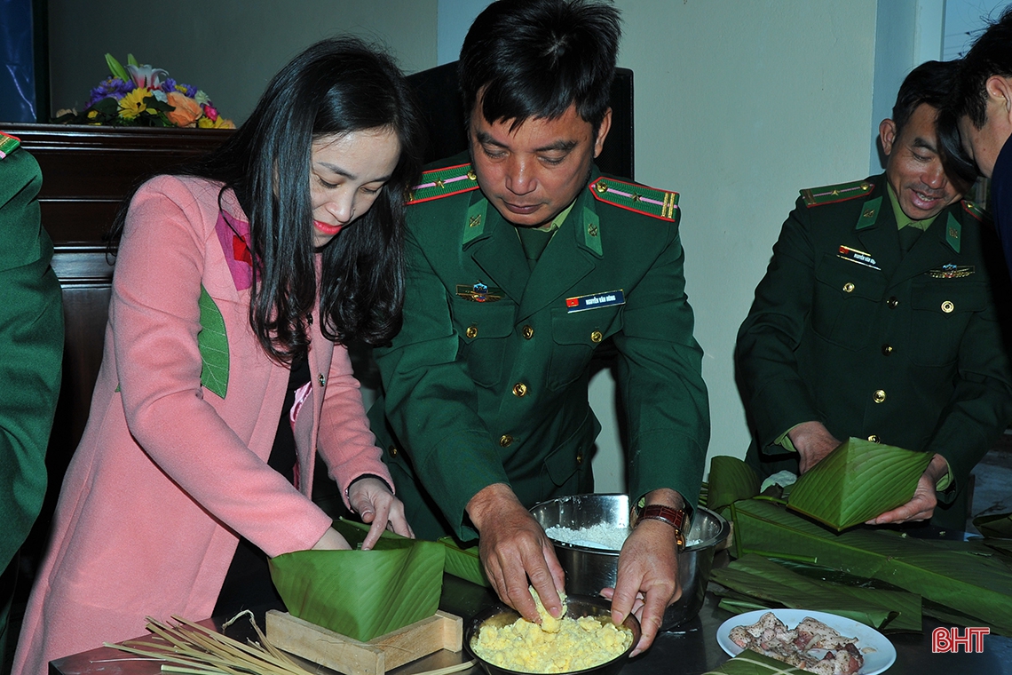 Ấm tình “Xuân đoàn kết - tết biên cương” ở Hà Tĩnh