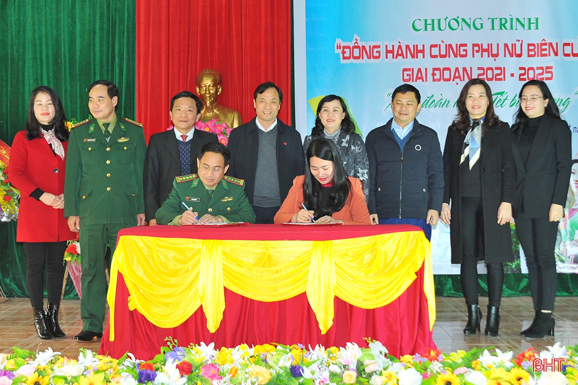Ấm tình “Xuân đoàn kết - tết biên cương” ở Hà Tĩnh