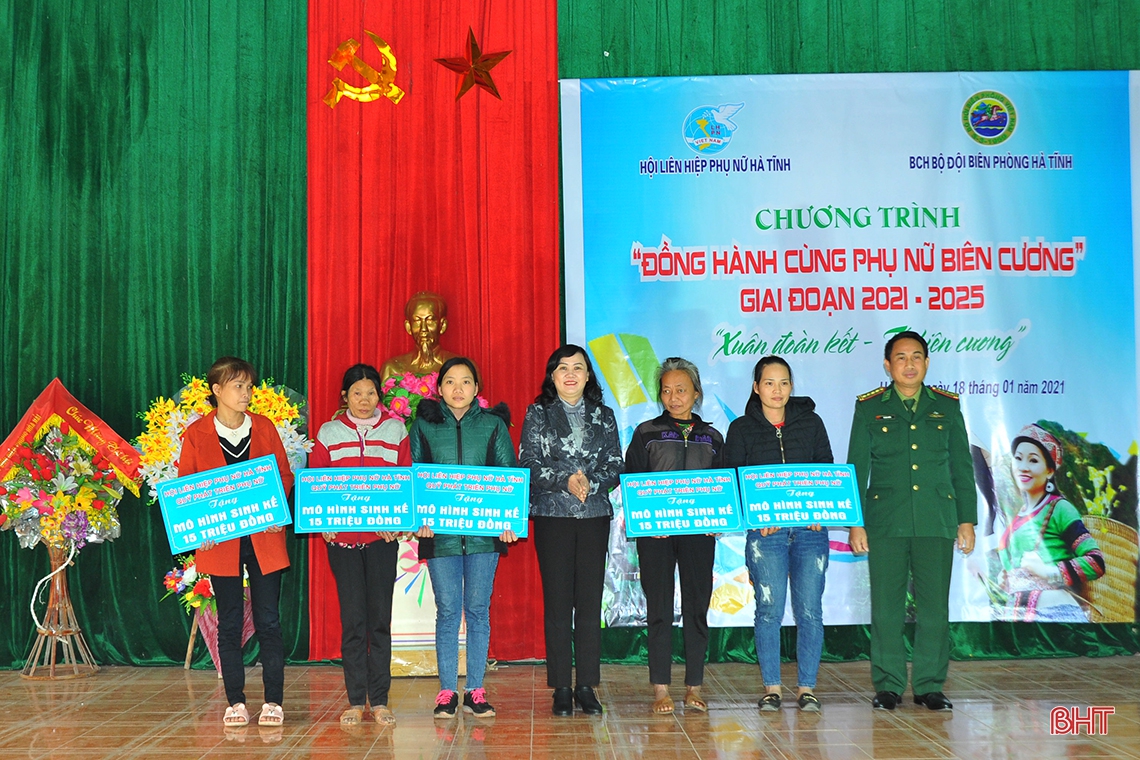 Ấm tình “Xuân đoàn kết - tết biên cương” ở Hà Tĩnh