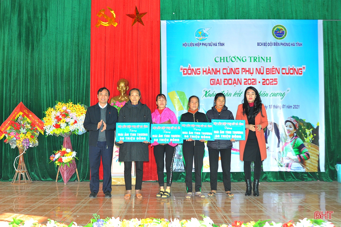 Ấm tình “Xuân đoàn kết - tết biên cương” ở Hà Tĩnh