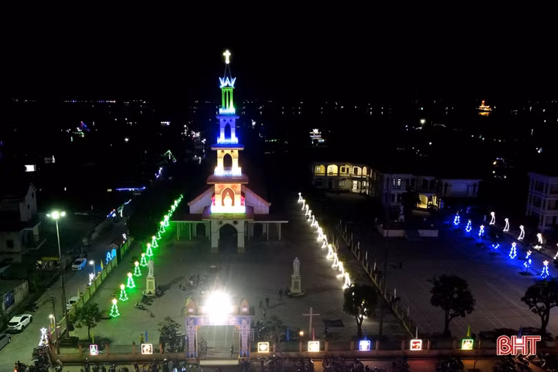 Các nhà thờ ở Hà Tĩnh lung linh trước lễ Giáng sinh