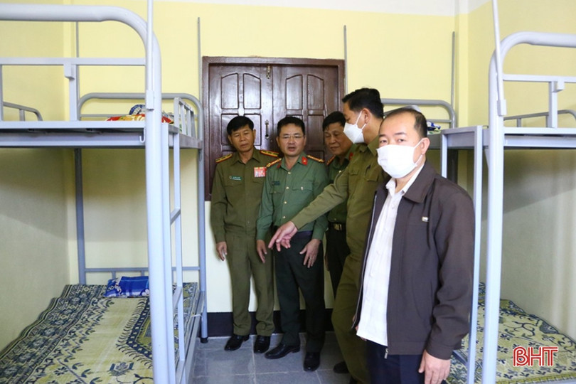 Hà Tĩnh bàn giao trụ sở công an các bản giáp biên giới Việt - Lào