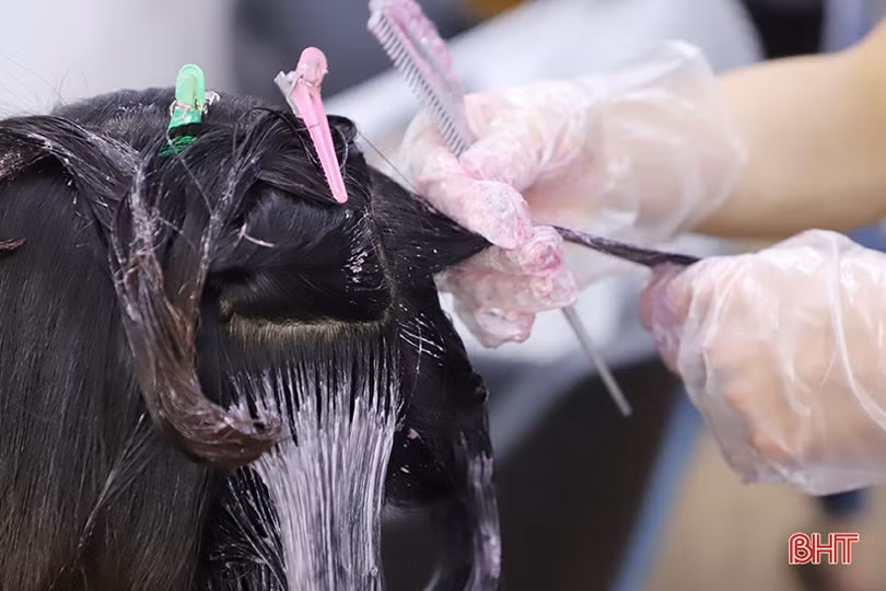 Dịch vụ làm đẹp phục vụ chị em vào mùa cao điểm