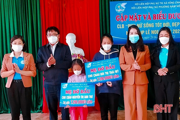 Các cấp hội phụ nữ Hà Tĩnh tặng gần 500 suất quà nhân dịp Giáng sinh 2021