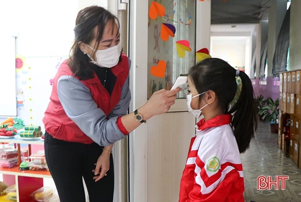 Hà Tĩnh: Giữ sức khỏe cho trẻ mầm non trong bối cảnh dịch bệnh, đông rét