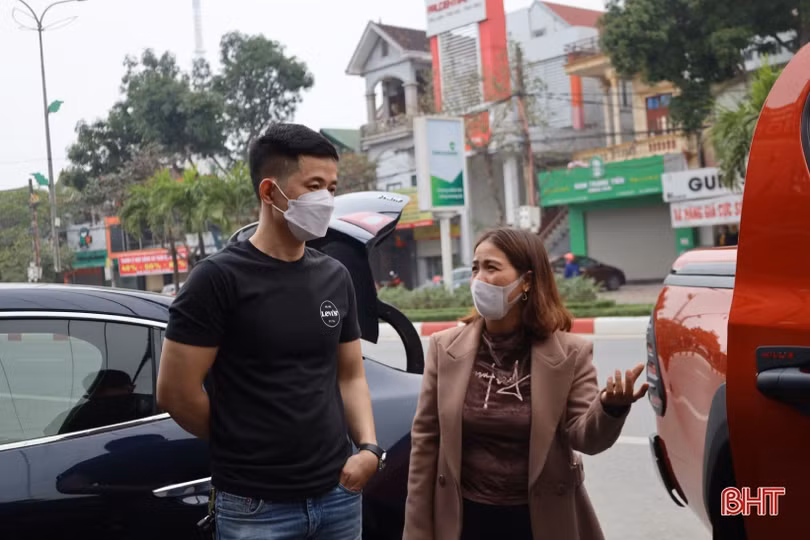 Tết cận kề, đua nhau mang xế cưng đi “tút tát”