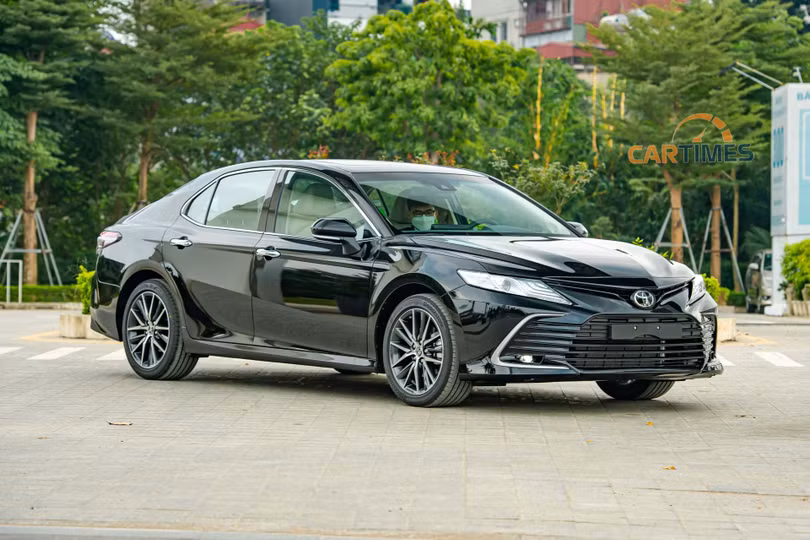 Chi tiết xe Toyota Camry 2022 phiên bản Q vừa ra mắt tại thị trường Việt Nam