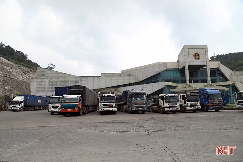 Hương Sơn chạm đích huyện nông thôn mới