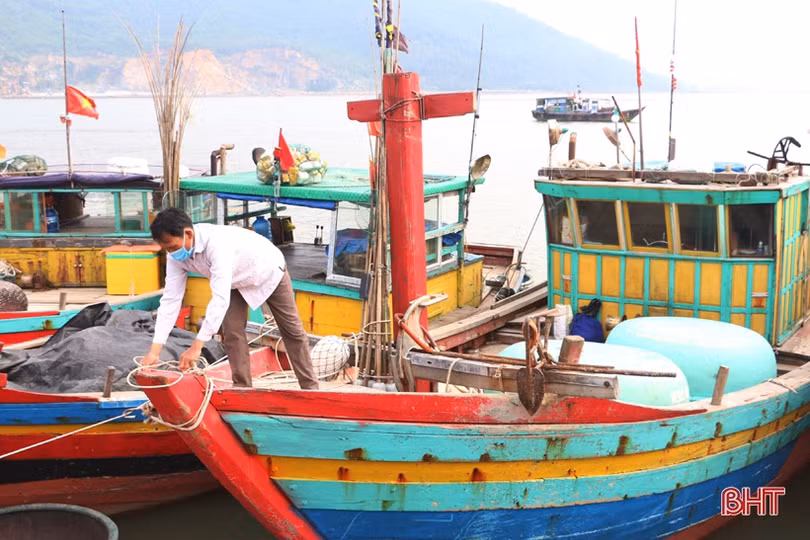 Vượt khó vươn khơi, ngư dân Hà Tĩnh chờ “tết ấm”