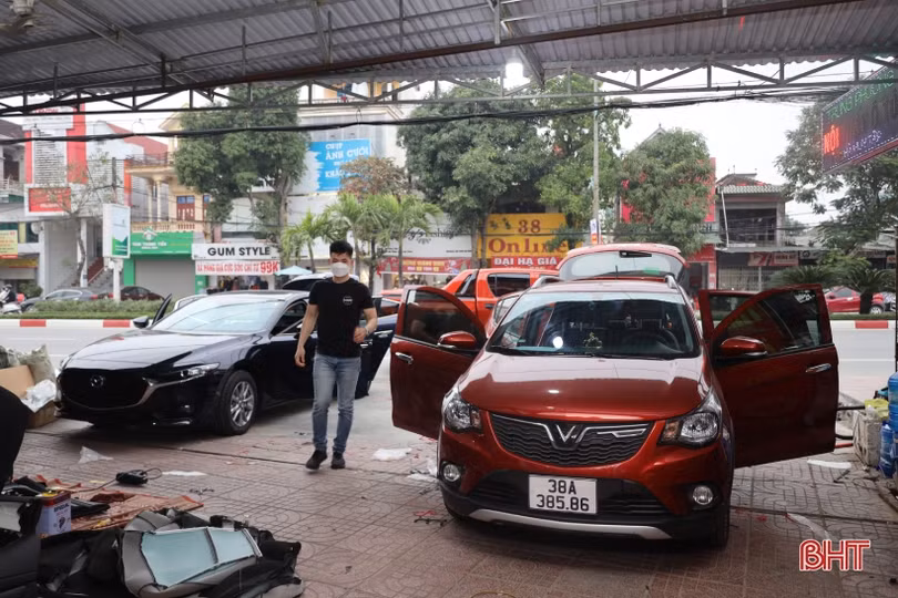 Tết cận kề, đua nhau mang xế cưng đi “tút tát”