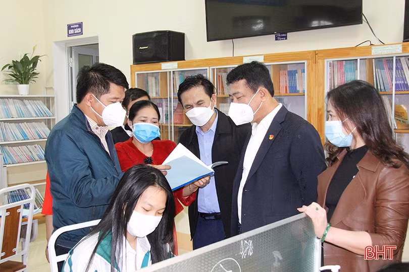 Trình thẩm định công nhận huyện Hương Sơn đạt chuẩn nông thôn mới