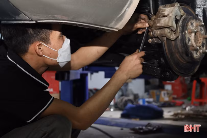 Tết cận kề, đua nhau mang xế cưng đi “tút tát”