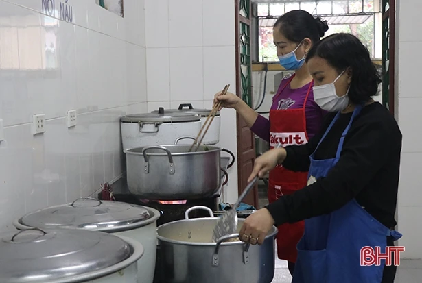 Hà Tĩnh: Giữ sức khỏe cho trẻ mầm non trong bối cảnh dịch bệnh, đông rét