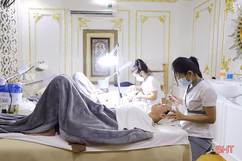 Dịch vụ làm đẹp phục vụ chị em vào mùa cao điểm