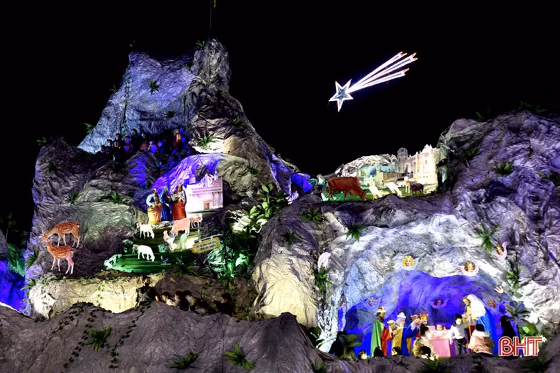 Các nhà thờ ở Hà Tĩnh lung linh trước lễ Giáng sinh