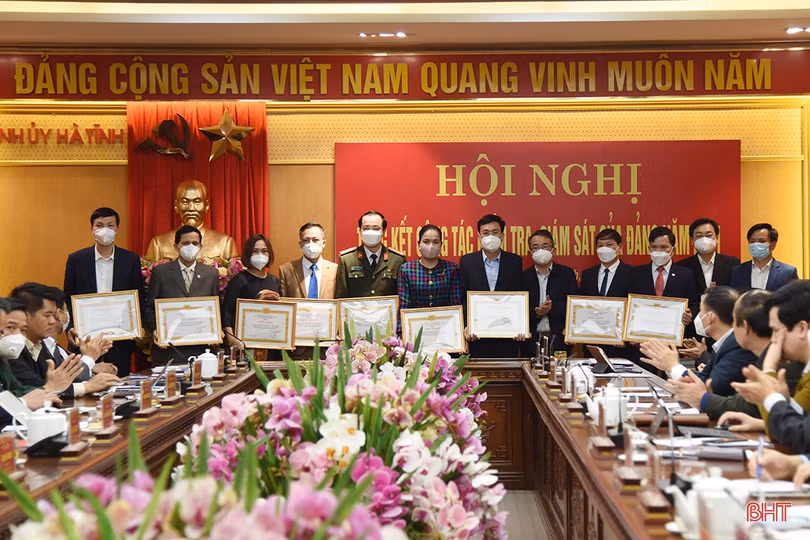 Công tác kiểm tra, giám sát “không dừng, không nghỉ, không chùng xuống”