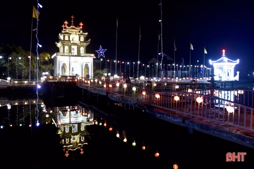 Các nhà thờ ở Hà Tĩnh lung linh trước lễ Giáng sinh