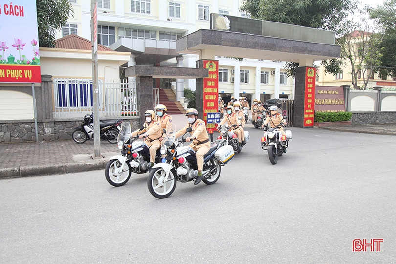 TP Hà Tĩnh: Nhiều phương tiện dừng đỗ sai quy định bị xử phạt